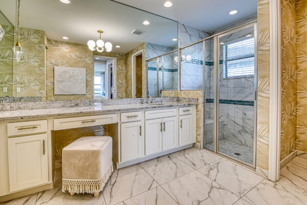 GL_Homes_d_Val_Walk_Model_475_FINAL-36 - Master Bath