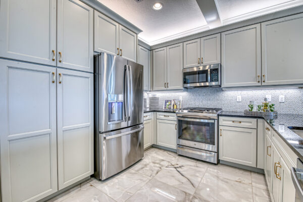 GL_Homes_f_Val_Walk_Model_474_FINAL-16 - Kitchen