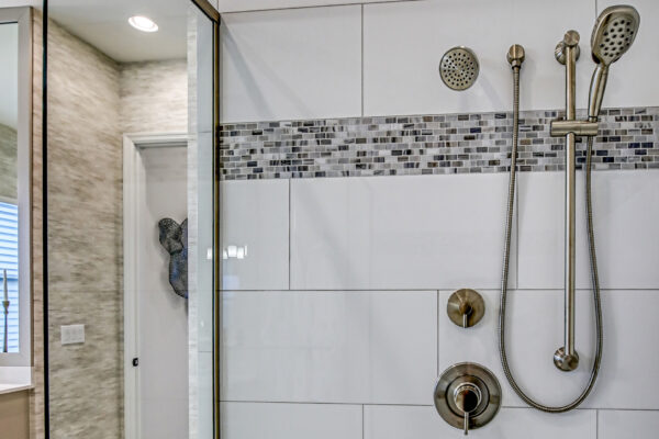 GL_Homes_g_Val_Walk_Model_646_FINAL-35 - Master Bath