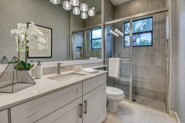 GL_Homes_g_Val_Walk_Model_646_FINAL-37 - 3rd Bath
