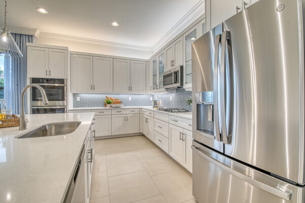 GL_Homes_h_Val_Walk_Model_643_FINAL-20 - Kitchen