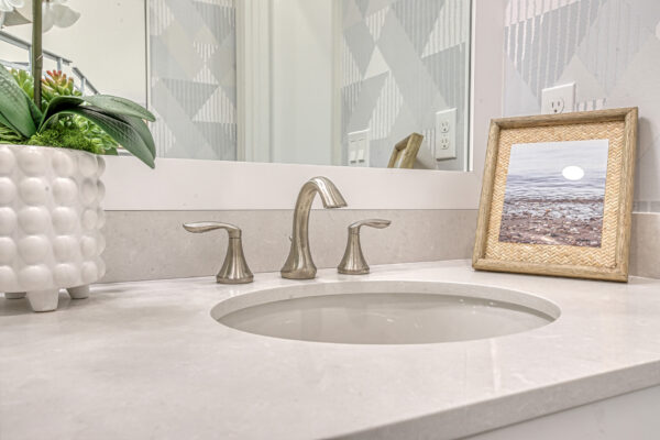 GL_Homes_h_Val_Walk_Model_643_FINAL-26 - Cabana Bath