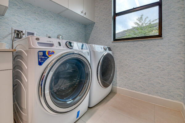 GL_Homes_h_Val_Walk_Model_643_FINAL-35 - Laundry