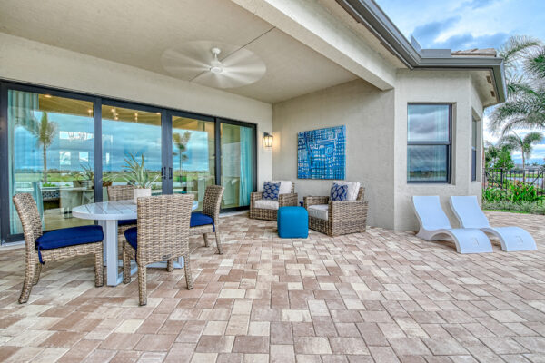 GL_Homes_h_Val_Walk_Model_643_FINAL-8 - Patio