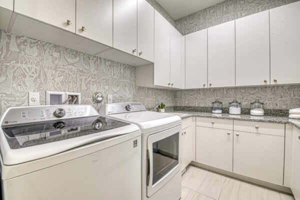 GL_Homes_j_Val_Walk_Model_674_FINAL-49 - Laundry