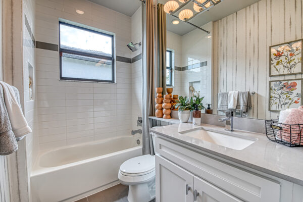 GL_Homes_l_Val_Walk_Model_523_FINAL-44 - 2nd Bath