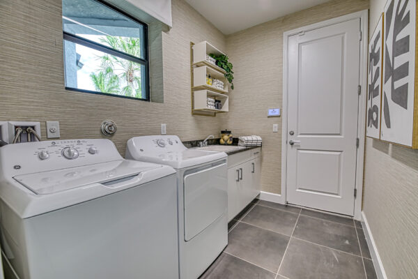 GL_Homes_m_Val_Walk_Model_522_FINAL-40 - Laundry