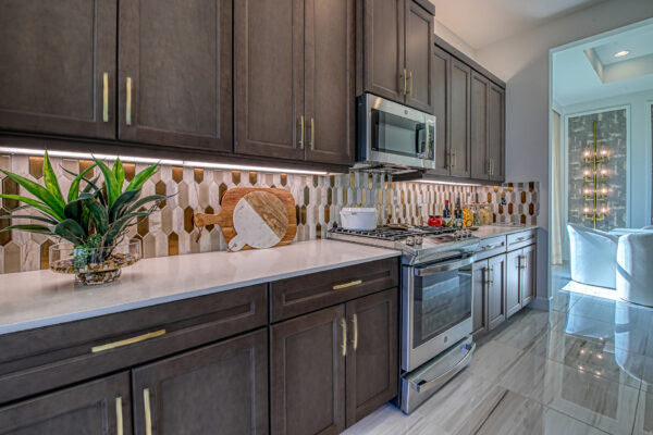 GL_Homes_o_Val_Walk_Model_642_FINAL-20 - Kitchen