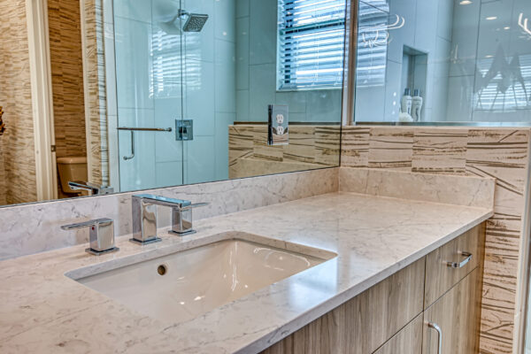 GL_Homes_p_Val_Walk_Model_525_FINAL-33 - Master Bath