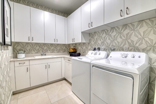 GL_Homes_p_Val_Walk_Model_525_FINAL-43 - Laundry