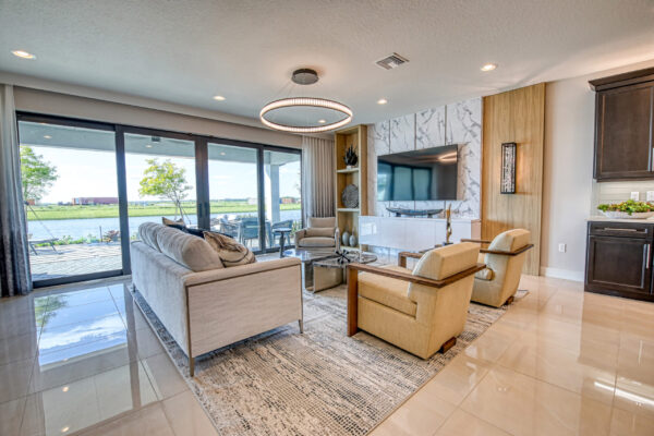 GL_Homes_p_Val_Walk_Model_525_FINAL-9 - Great Room
